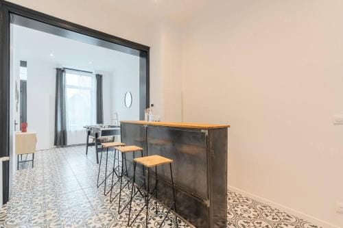 Spacious house 11 bedrooms 8 bathrooms 22 people. Hotel in Flanders