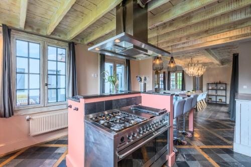 15 Min to Lille - Beautiful 14p House, 5 Bedrooms Hotel in Hauts-de-France