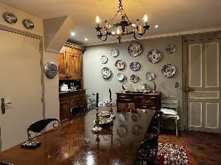 Vie de Paris  Gracious Paris  apartment near Trocadero  Perfect for the Olympics Hotel in Paris
