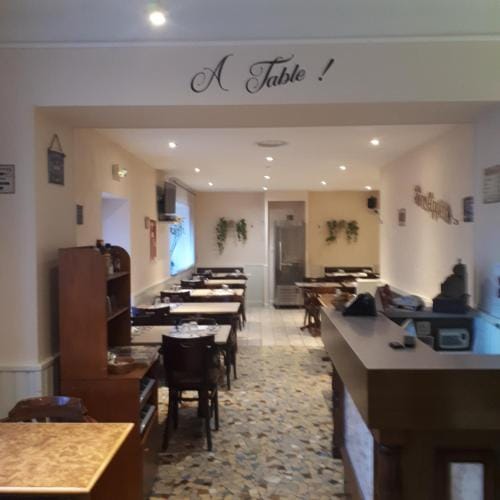 HOTEL RESTAURANT LE CENTRE Hotel in Bourgogne-Franche-Comté
