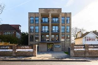 The Wembley Park Wonder - Charming 2BDR Flat with Balcony Hotel in Wembley