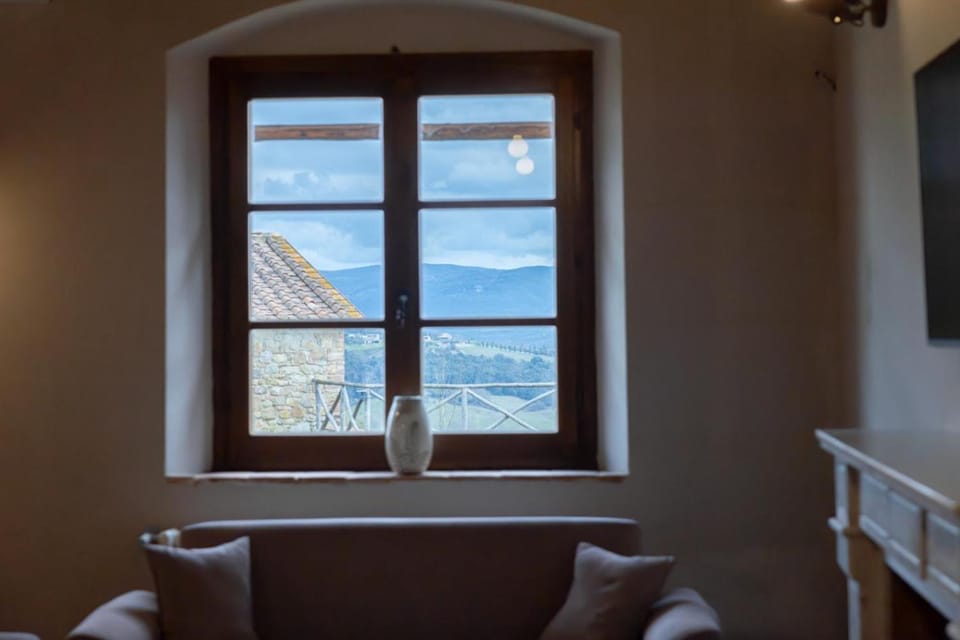 Tenuta Cantona Hotel in Tuscany