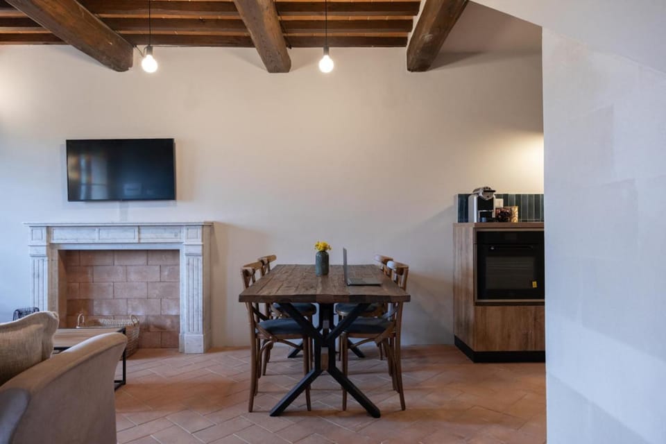 Tenuta Cantona Hotel in Tuscany