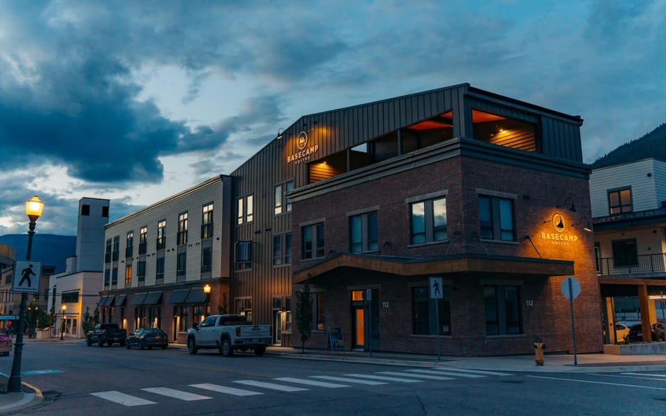 Basecamp Suites Revelstoke Apartment hotel in Revelstoke