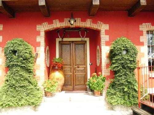 Bricco Del Gallo Hotel in Liguria