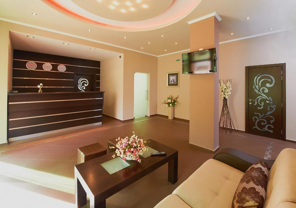 Central Plaza Hotel in Pomorie