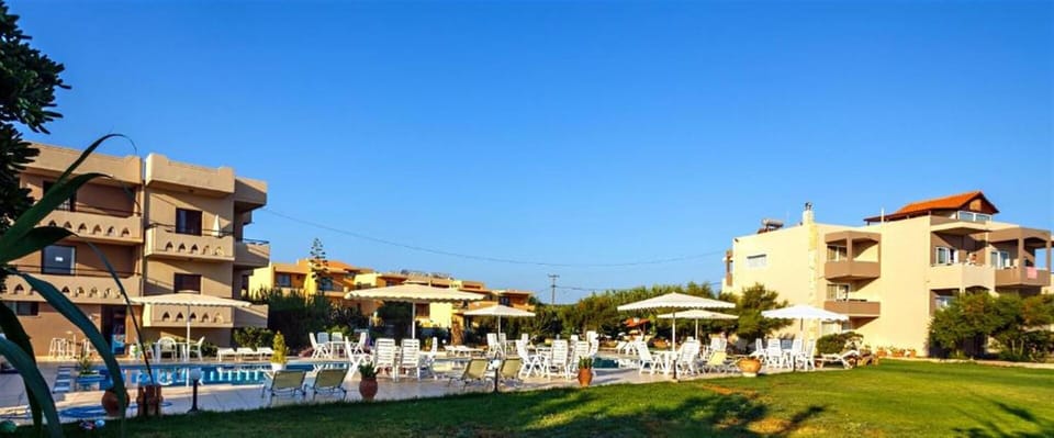 Matzi Studios & Apartments Hotel in Crete