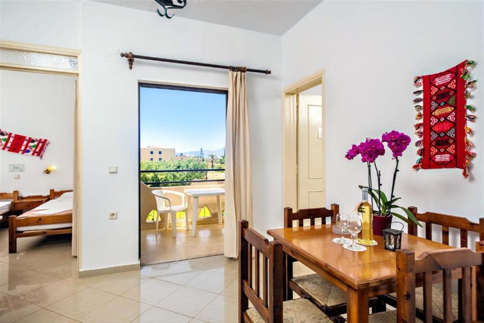 Matzi Studios & Apartments Hotel in Crete