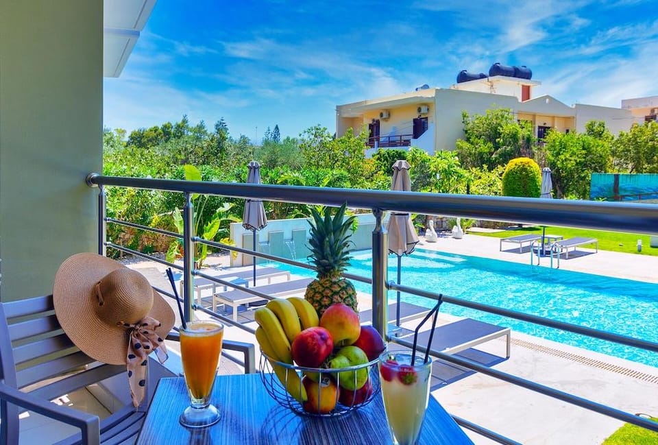 Relax Apartments And Studios Hotel in Palaiochora