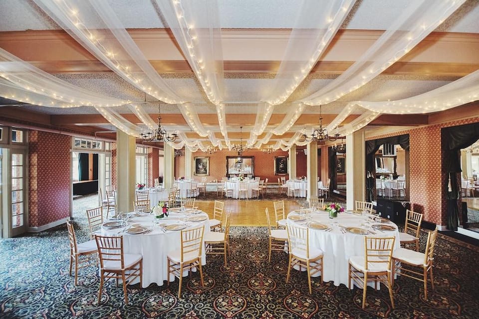 Columbia Gorge Hotel & Spa Hotel in Hood River