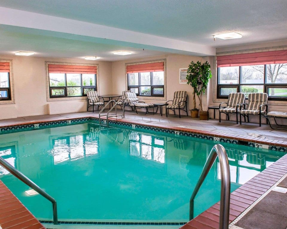 Comfort Inn Indianapolis South I-65 Hotel in Perry Township