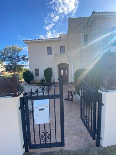 Villa Ariadni Hotel in Pissouri