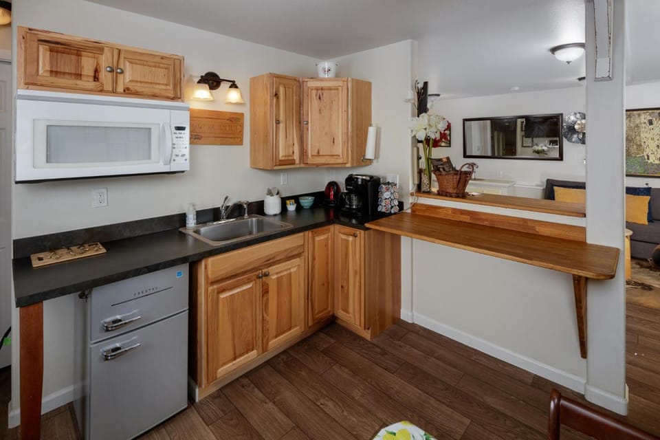 The Irish Inn Hotel in Hood River