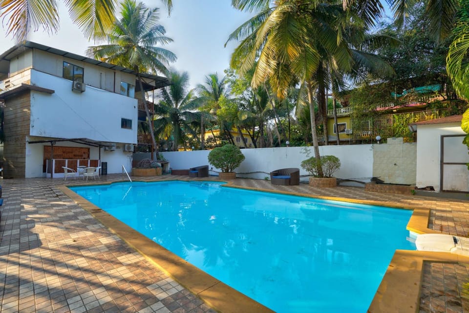 7 Sea Beach Resort Hotel in Candolim