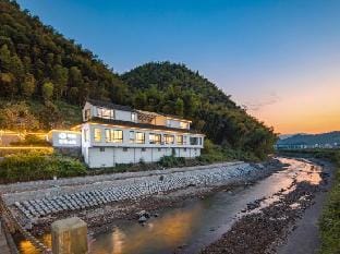 Floral Hotel·ShaoXing Shi Cang Shan Yin hotel Hotel in Hangzhou