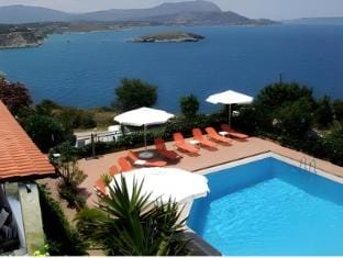Emerald Hotel in Crete