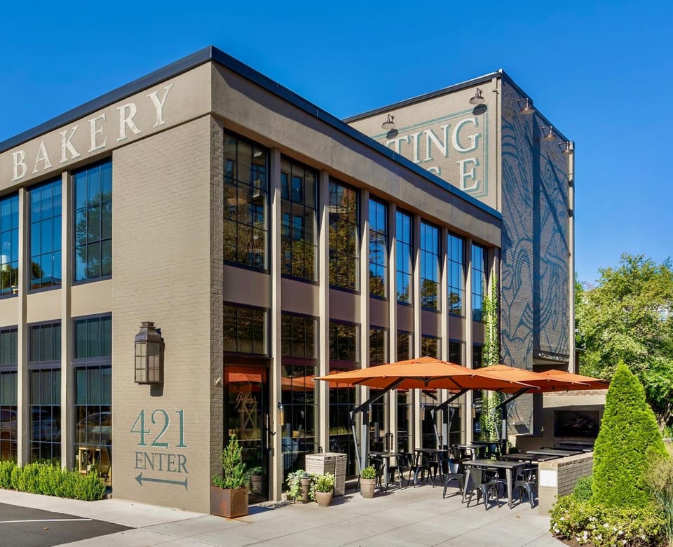 Meeting House Hotel in Falls Church