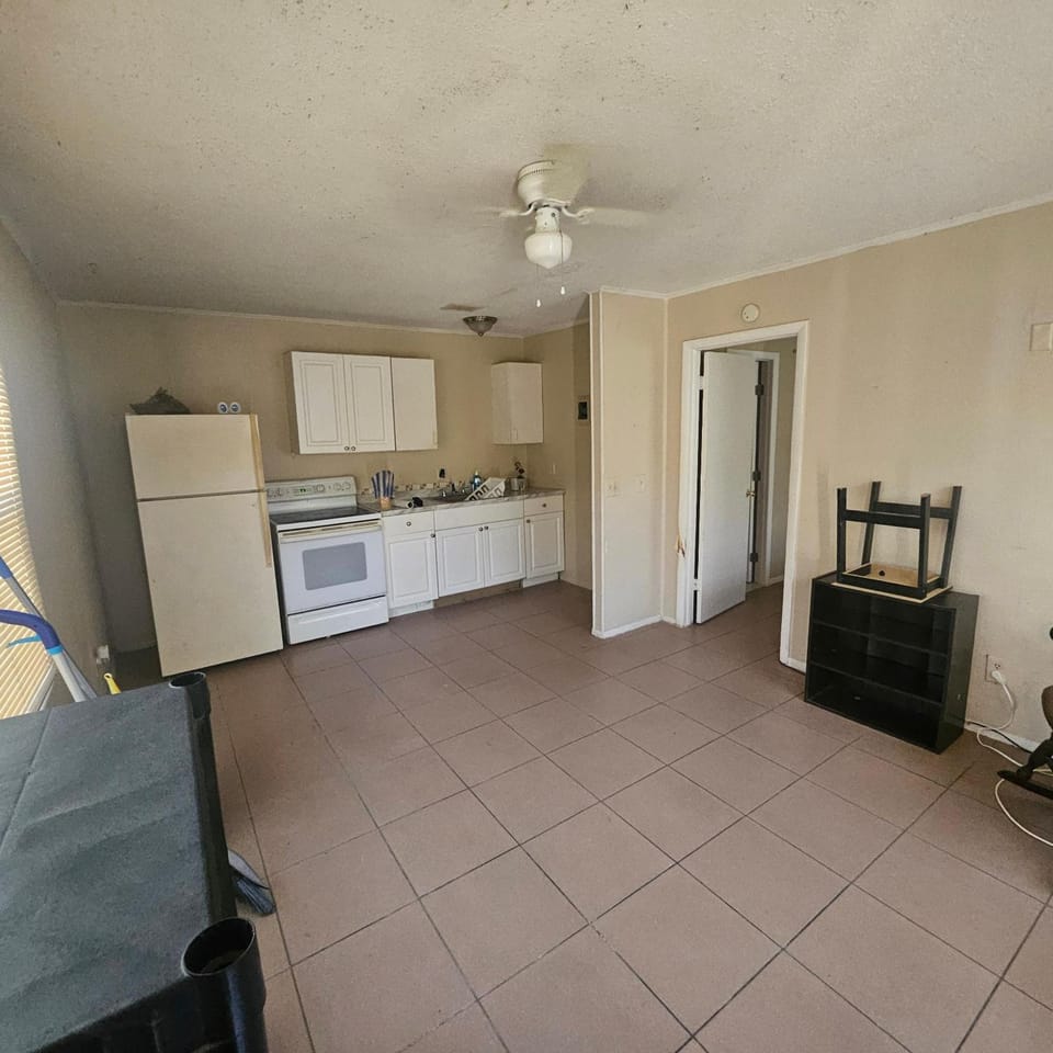 Sebastian Gardens Inn & Suites Hotel in Indian River