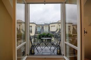 Balcon Champs Elysees Hotel in Paris