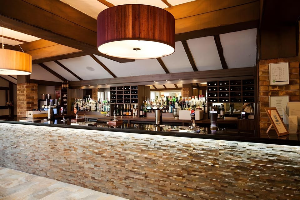 Rose and Crown Hotel Hotel in Salisbury