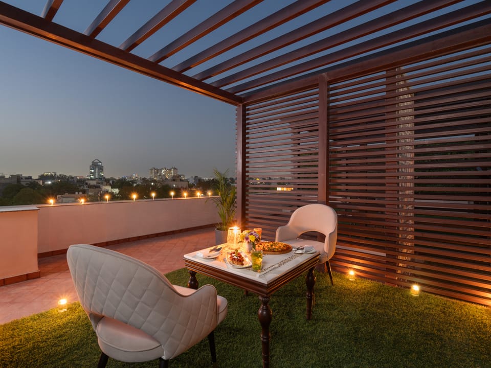 Foxtrail Sector 42 - AM Hotel Kollection Hotel in Gurugram