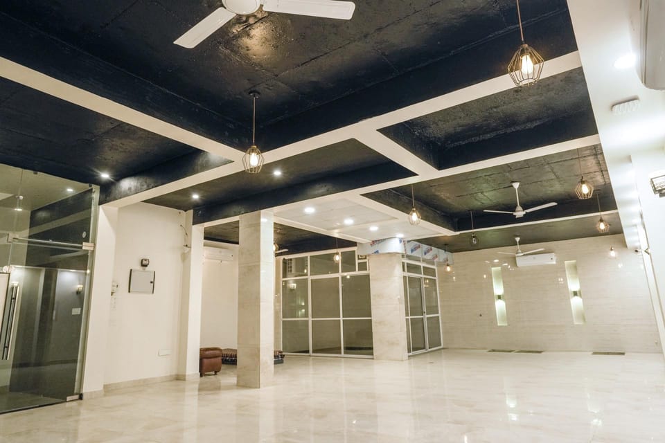 Hotel Maharaja Palace Hotel in Gurugram