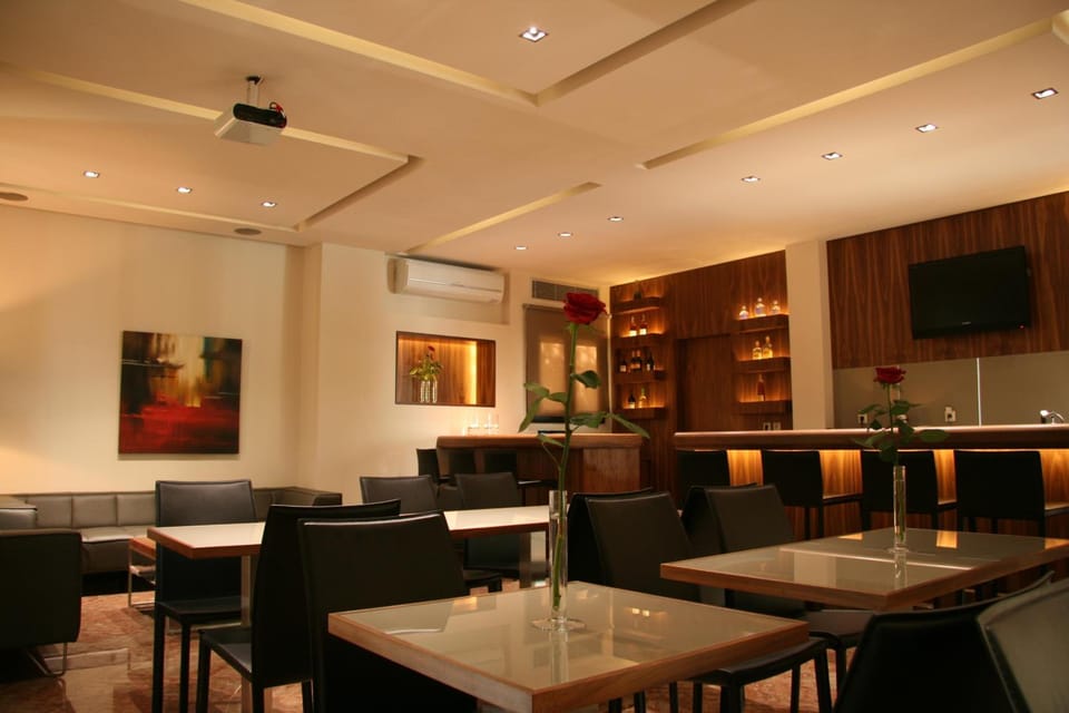 Bar/lounge