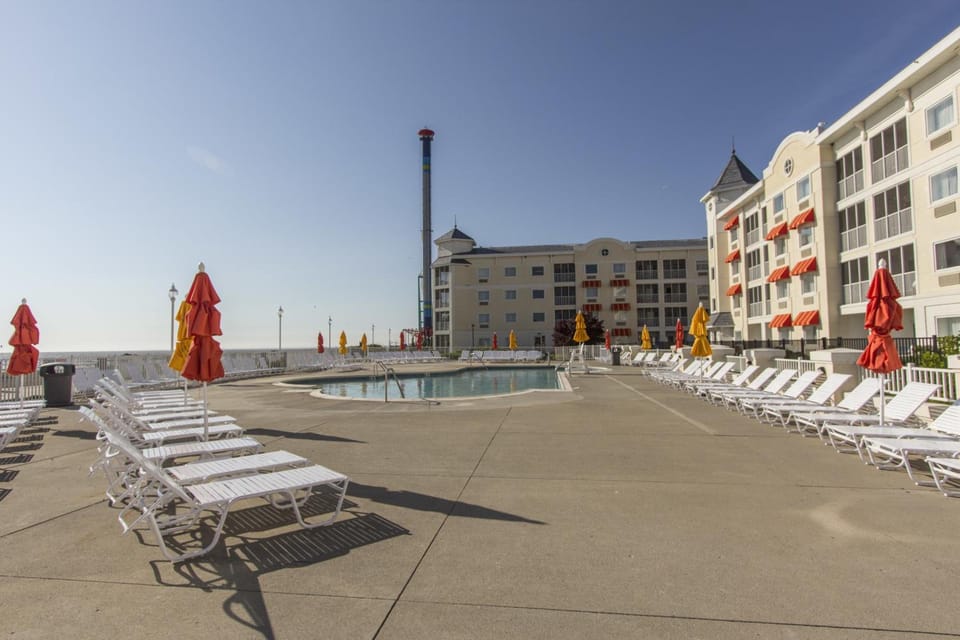 Cedar Point Hotel Breakers Hotel in Sandusky