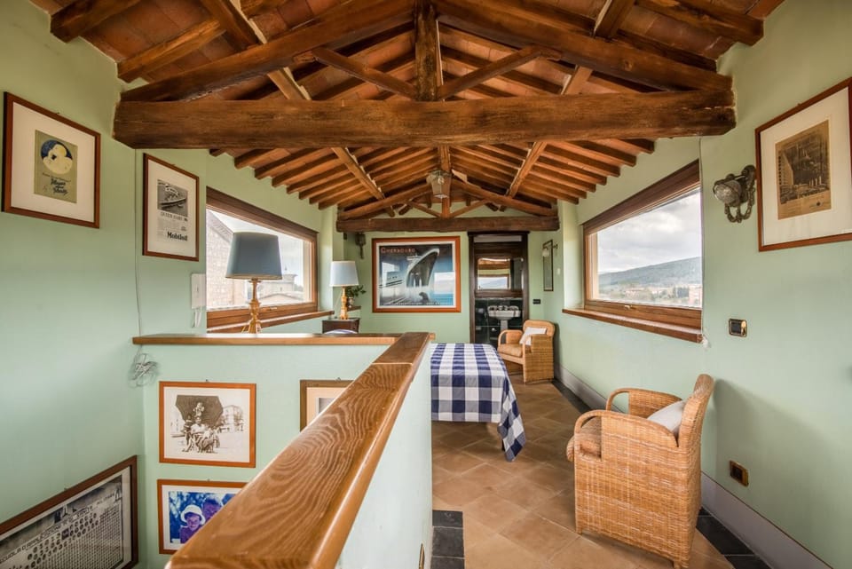 Smallville Hotel in Tuscany