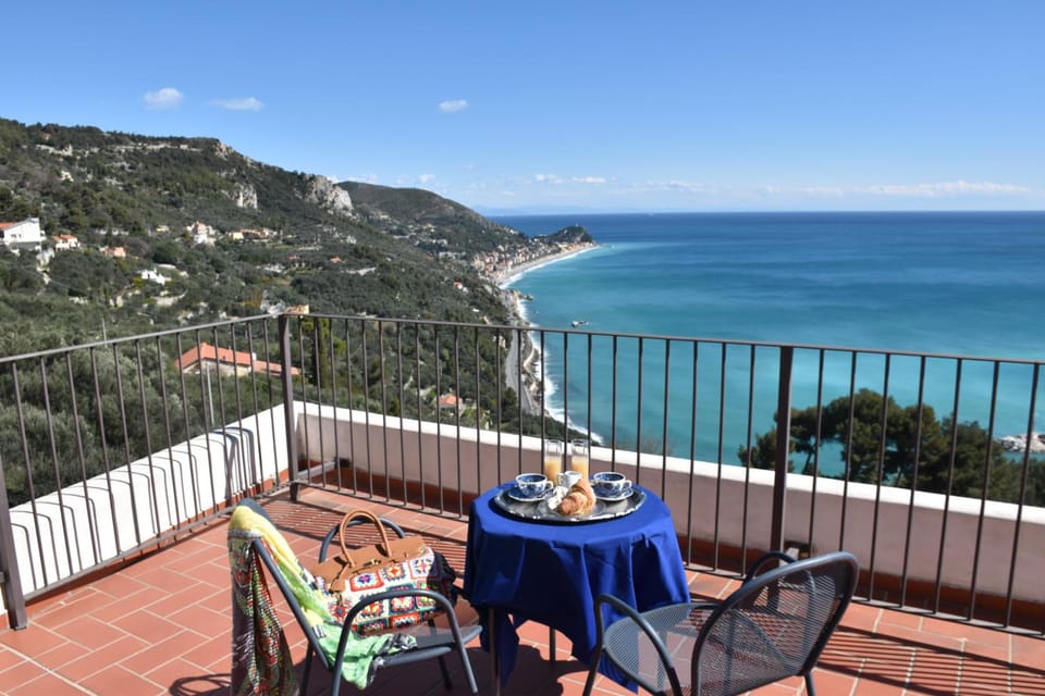 Hotel La Gioiosa Hotel in Finale Ligure
