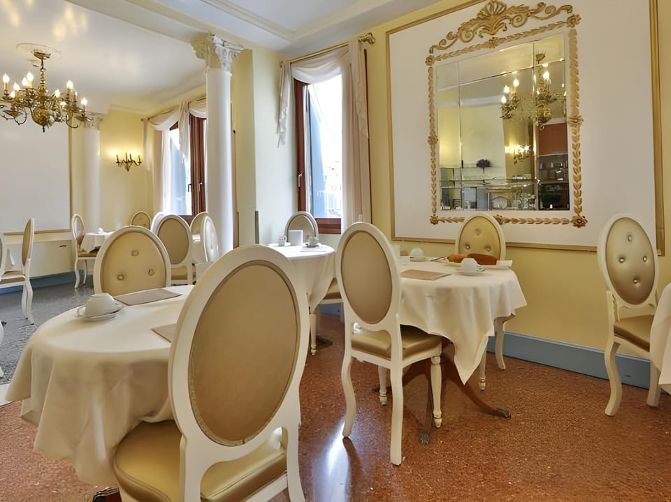 Hotel Arlecchino Hotel in Venice
