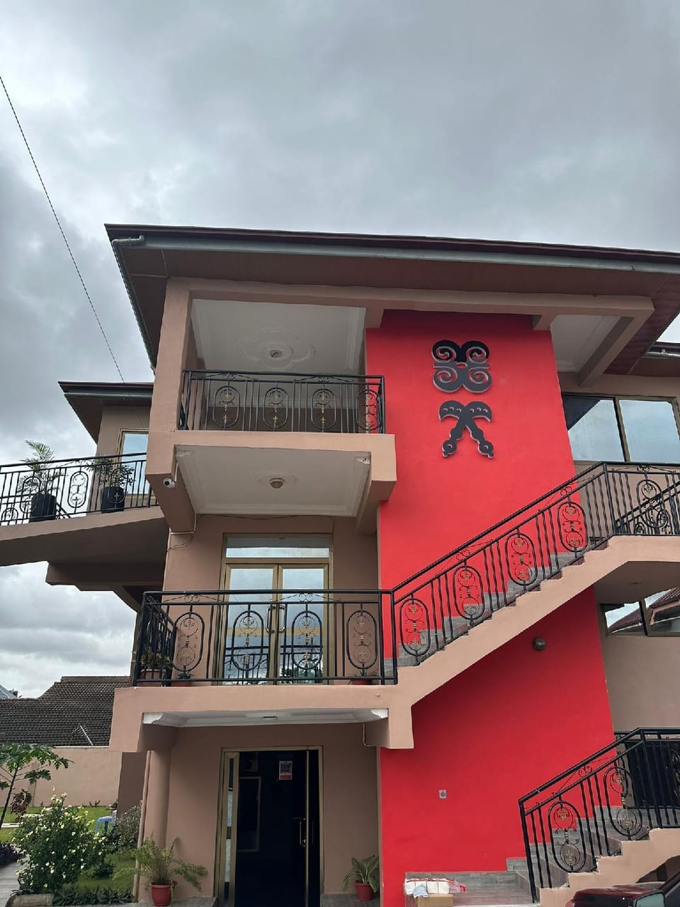 ACHIE SUITES Hotel in Accra