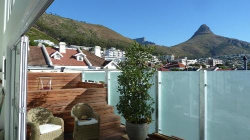 4 on Highworth Hotel in Sea Point