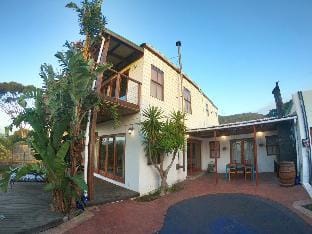Happy Home Imhoffs Gift Hotel in Cape Town