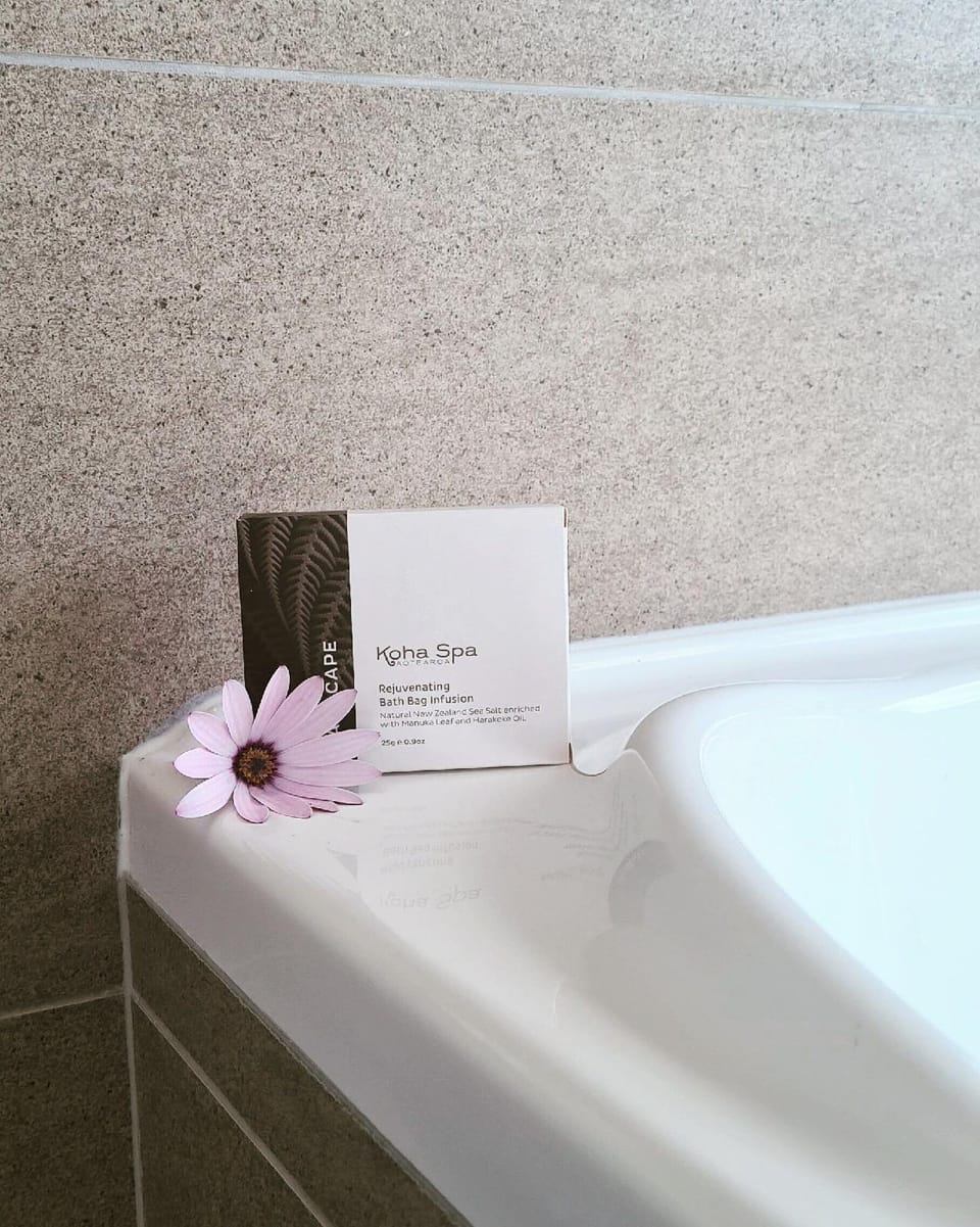 Kaka Point Luxury Spa Accommodation Hotel in Otago
