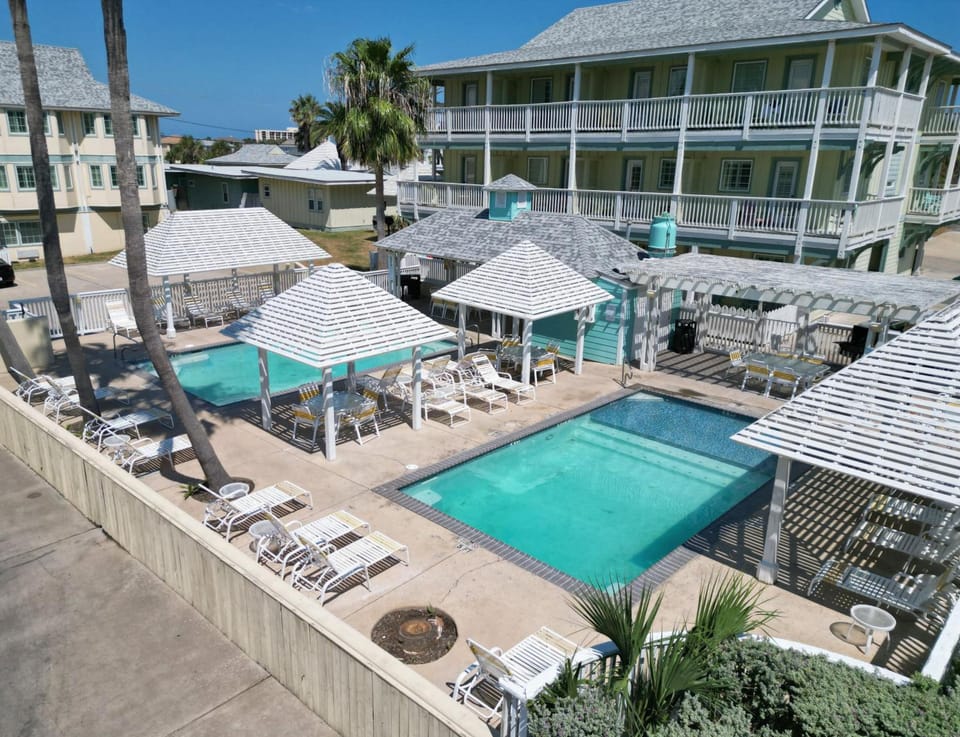 Seashell Village Resort near the beach with kitchens Hotel in Port Aransas