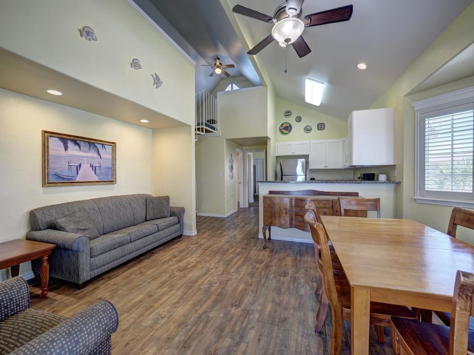 Seashell Village Resort near the beach with kitchens Hotel in Port Aransas