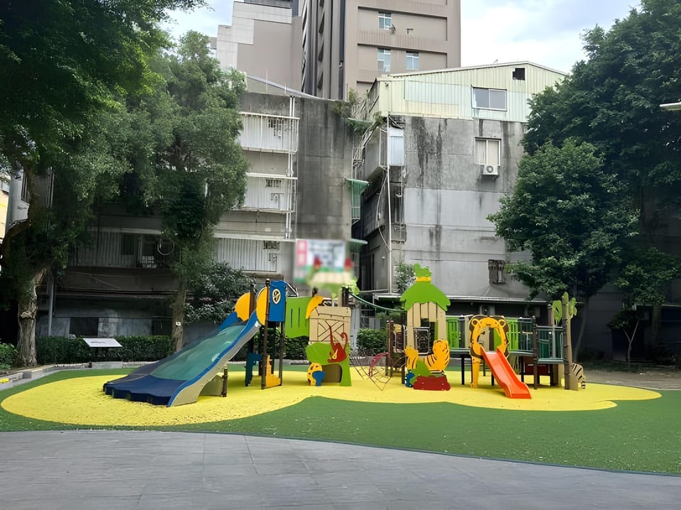 Meworld Hotel - Zhongshan Hotel in Taipei City