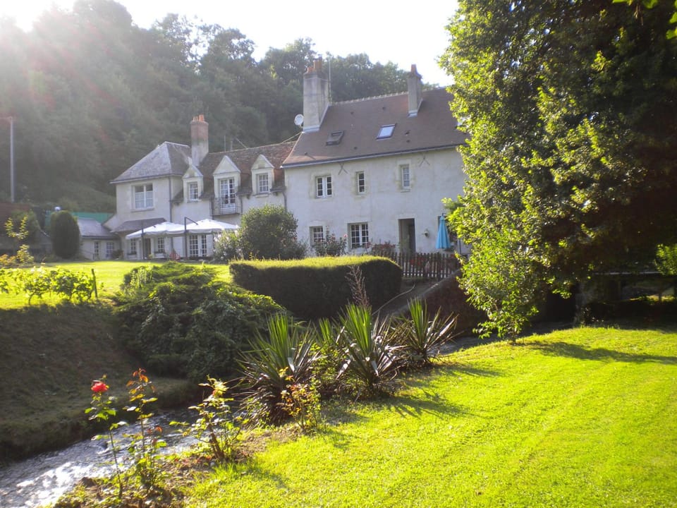 Le Moulin Garnier Hotel in Centre-Val de Loire