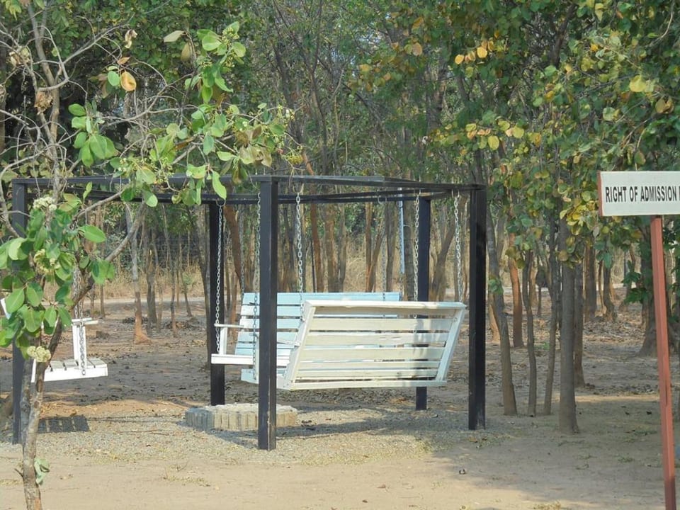 Mist Gardens Hotel in Zambia