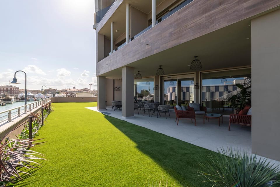 Visionair Suites & SPA-Room Only e Honesty Bar Hotel in Senigallia