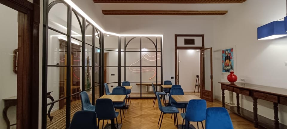 Deluxe Spaccanapoli Hotel in Naples
