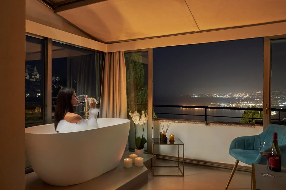 Bathtub