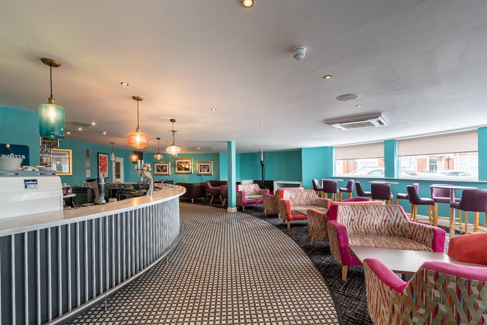 Bar/lounge
