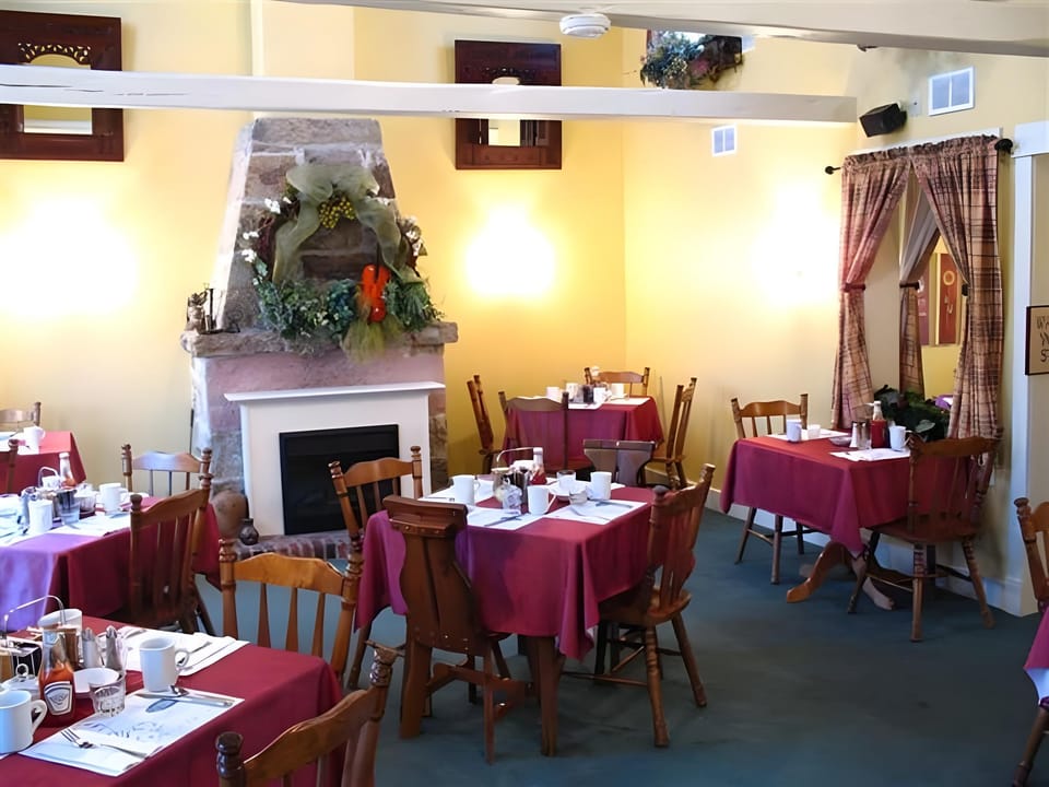 Ceilidh Country Lodge Inn in Baddeck