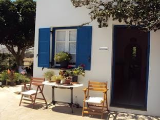 Paraporti Apartment hotel in Folegandros Municipality