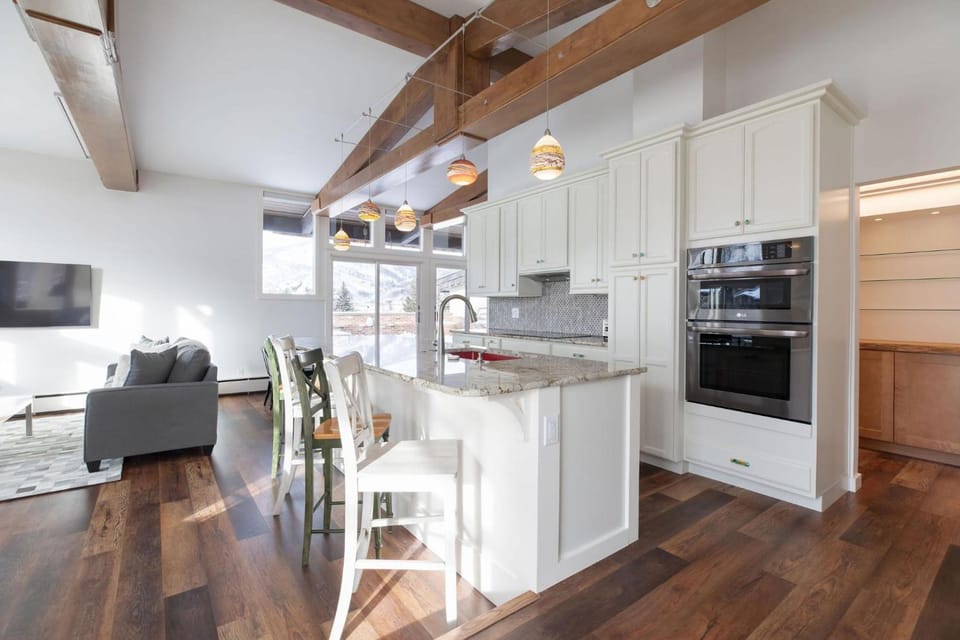 Sitzmark Vail Hotel in Vail