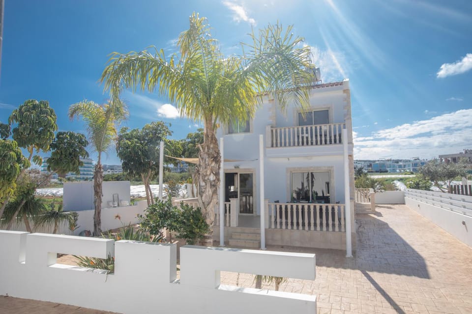 Tonia Seaview Villas Hotel in Protaras