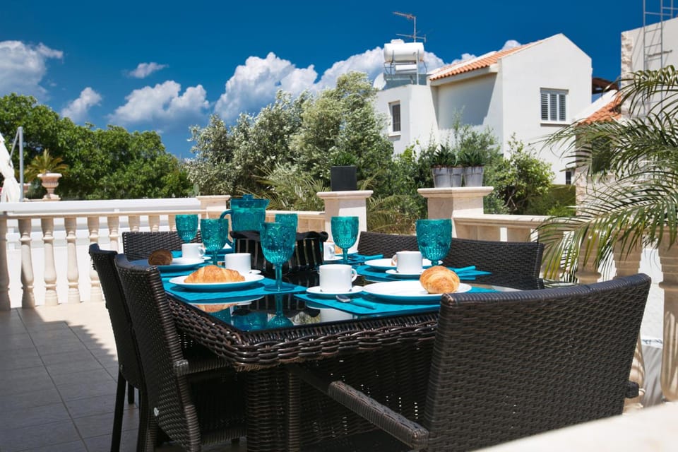 Tonia Seaview Villas Hotel in Protaras