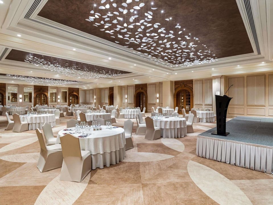 Movenpick Hotel and Apartments Bur Dubai Hotel in Dubai